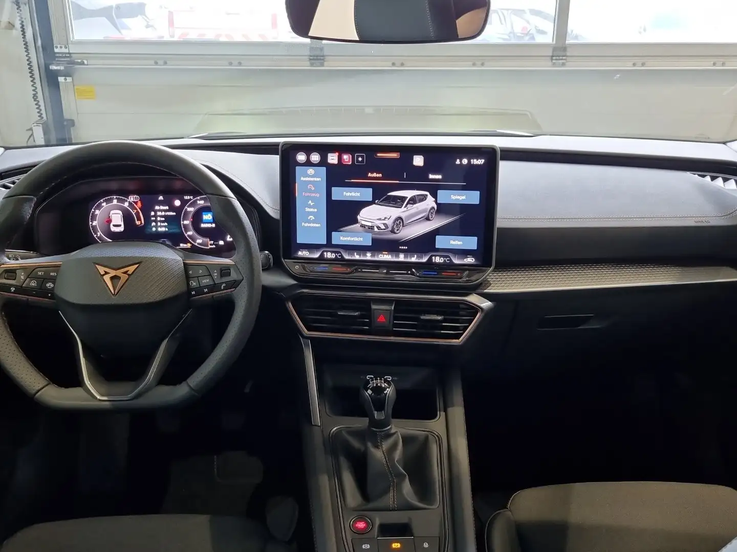 Vehicle image, number 9