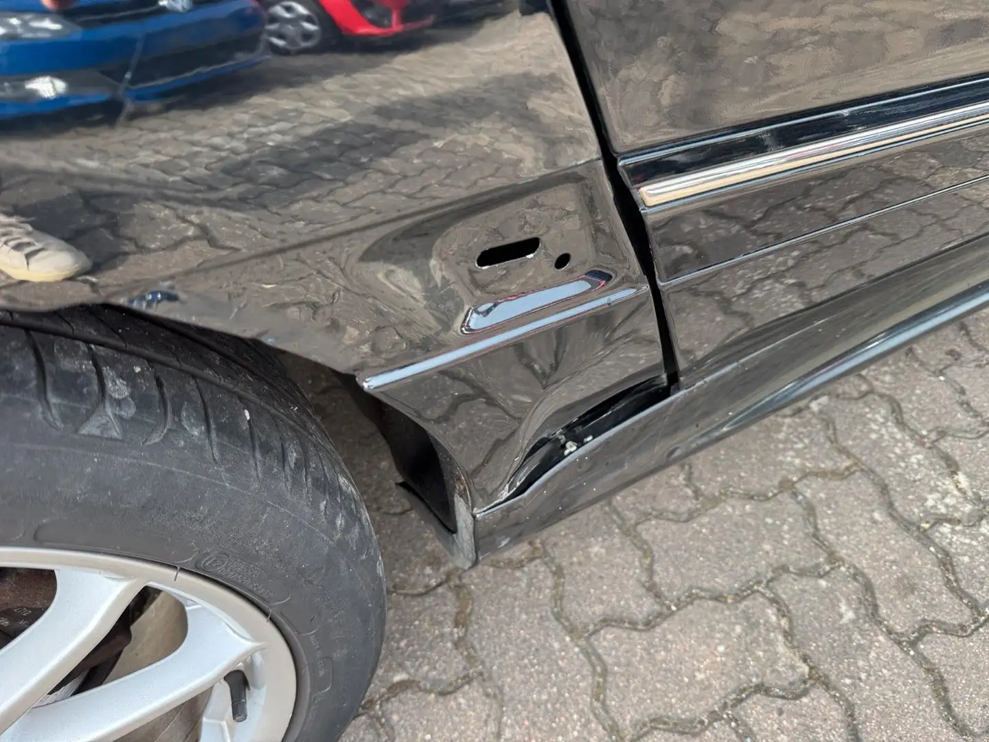 Vehicle image, number 4