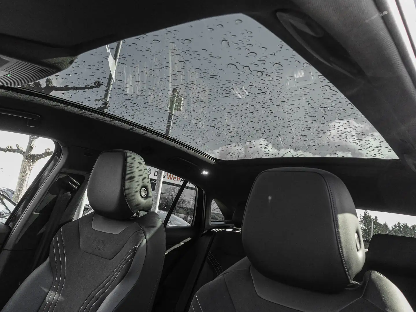 Vehicle image, number 8