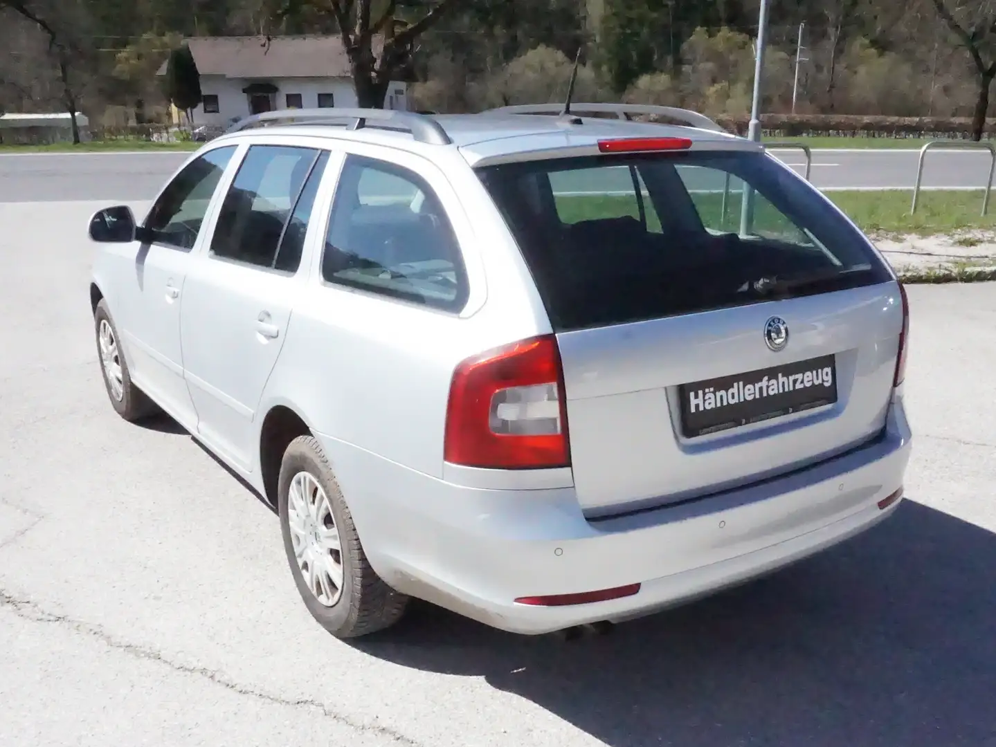 Vehicle image, number 7