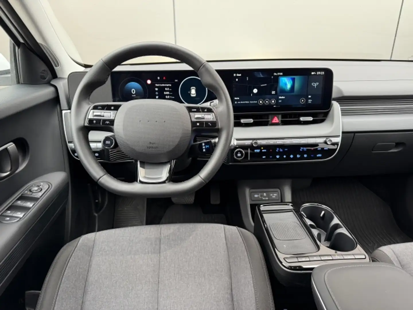 Vehicle image, number 8
