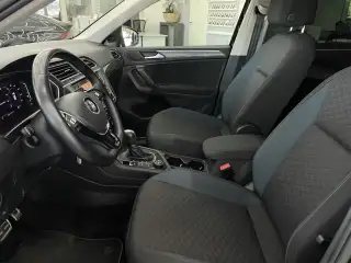 Vehicle image thumbnail, number 8