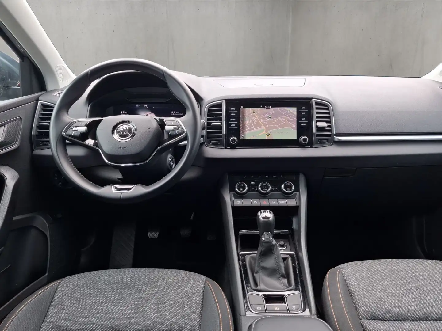 Vehicle image, number 14