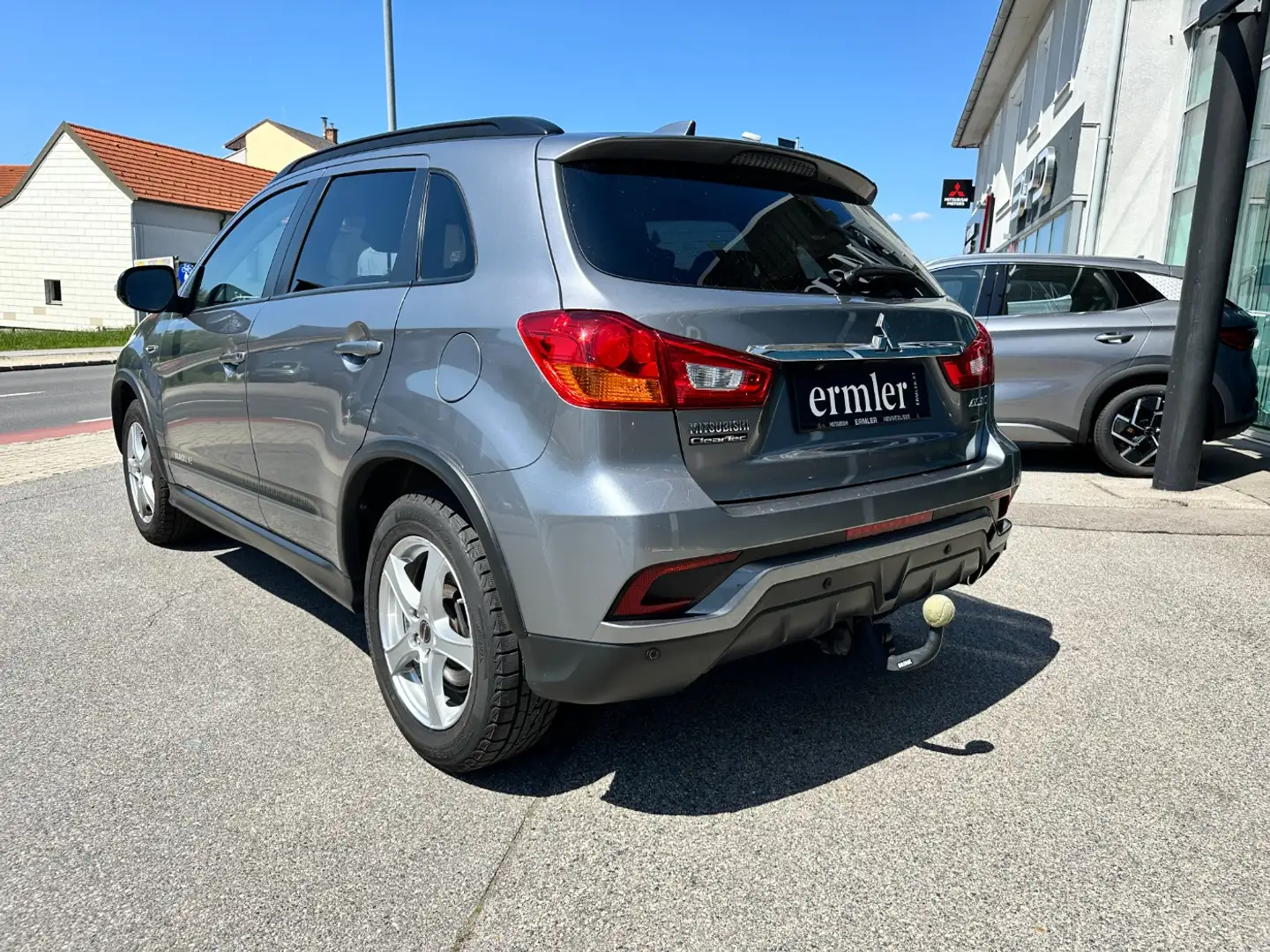 Vehicle image, number 4