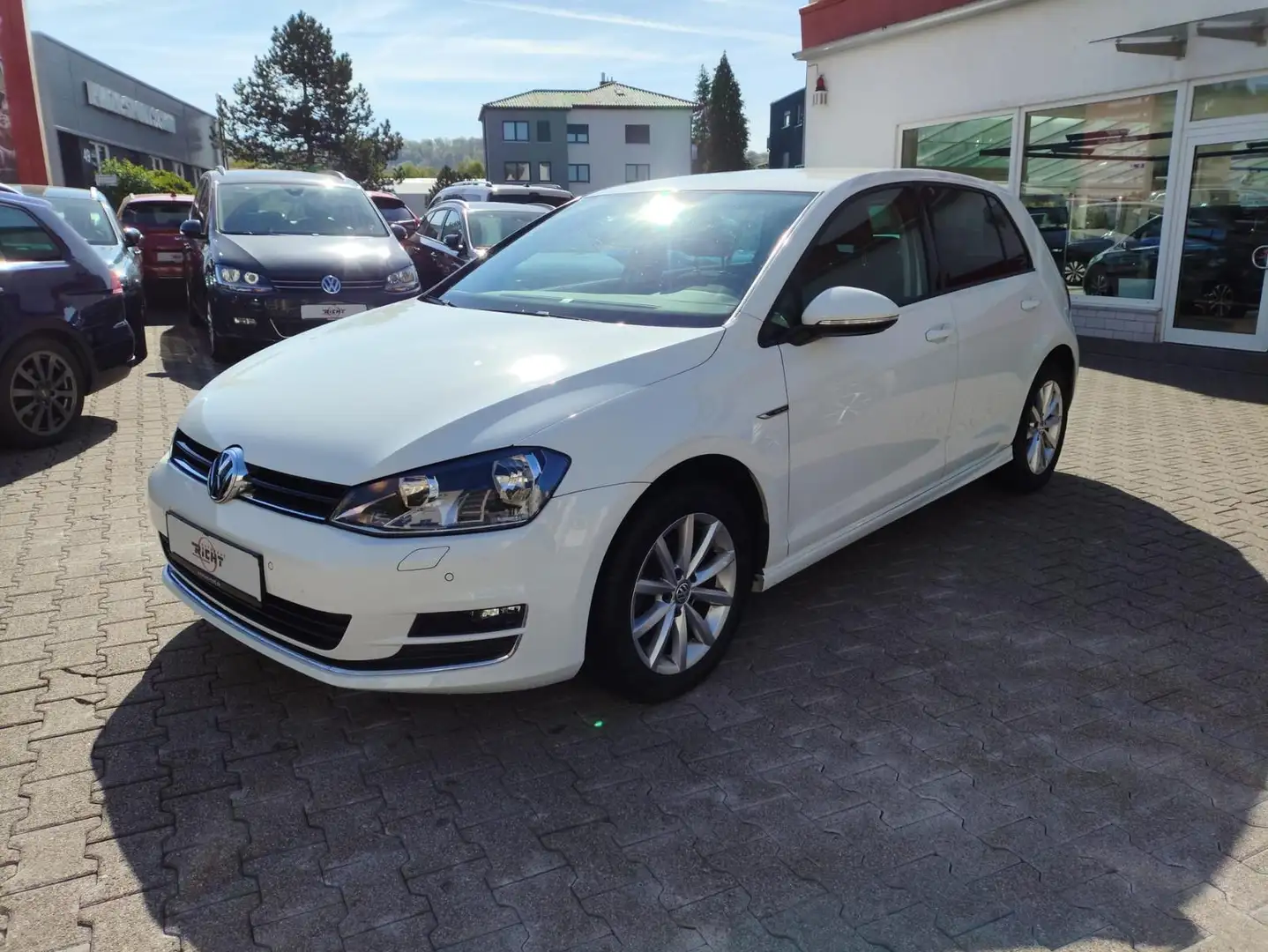 Vehicle image, number 2