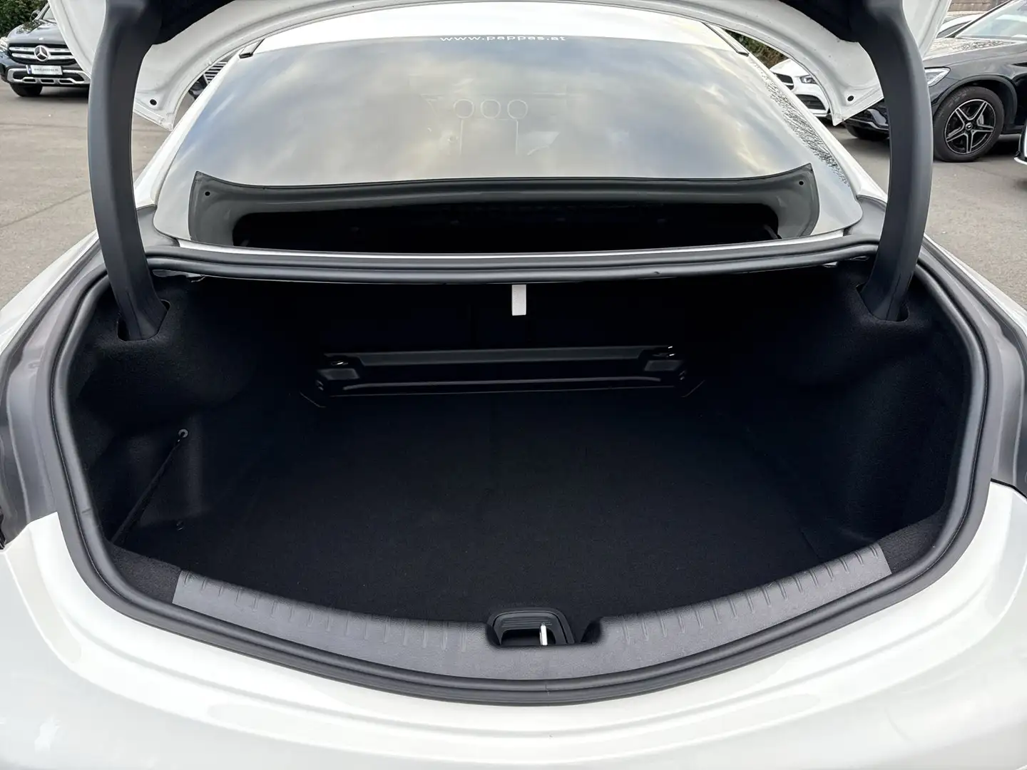 Vehicle image, number 14