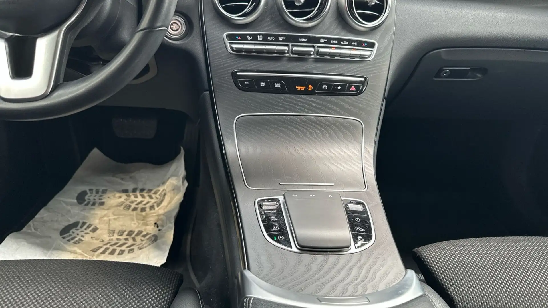Vehicle image, number 9