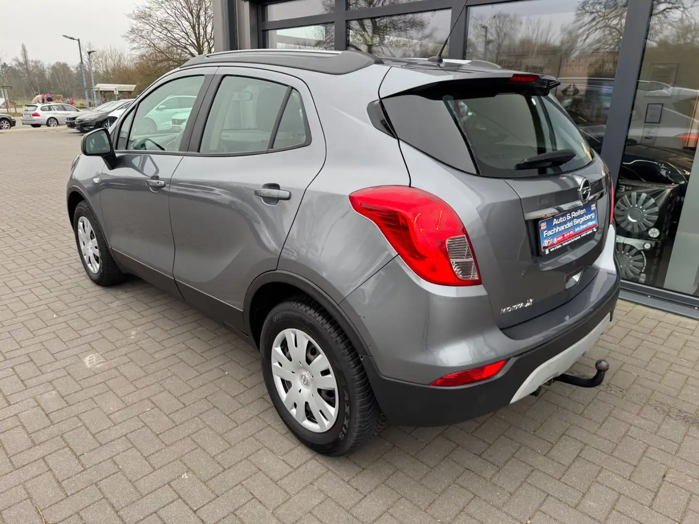 Vehicle image, number 5