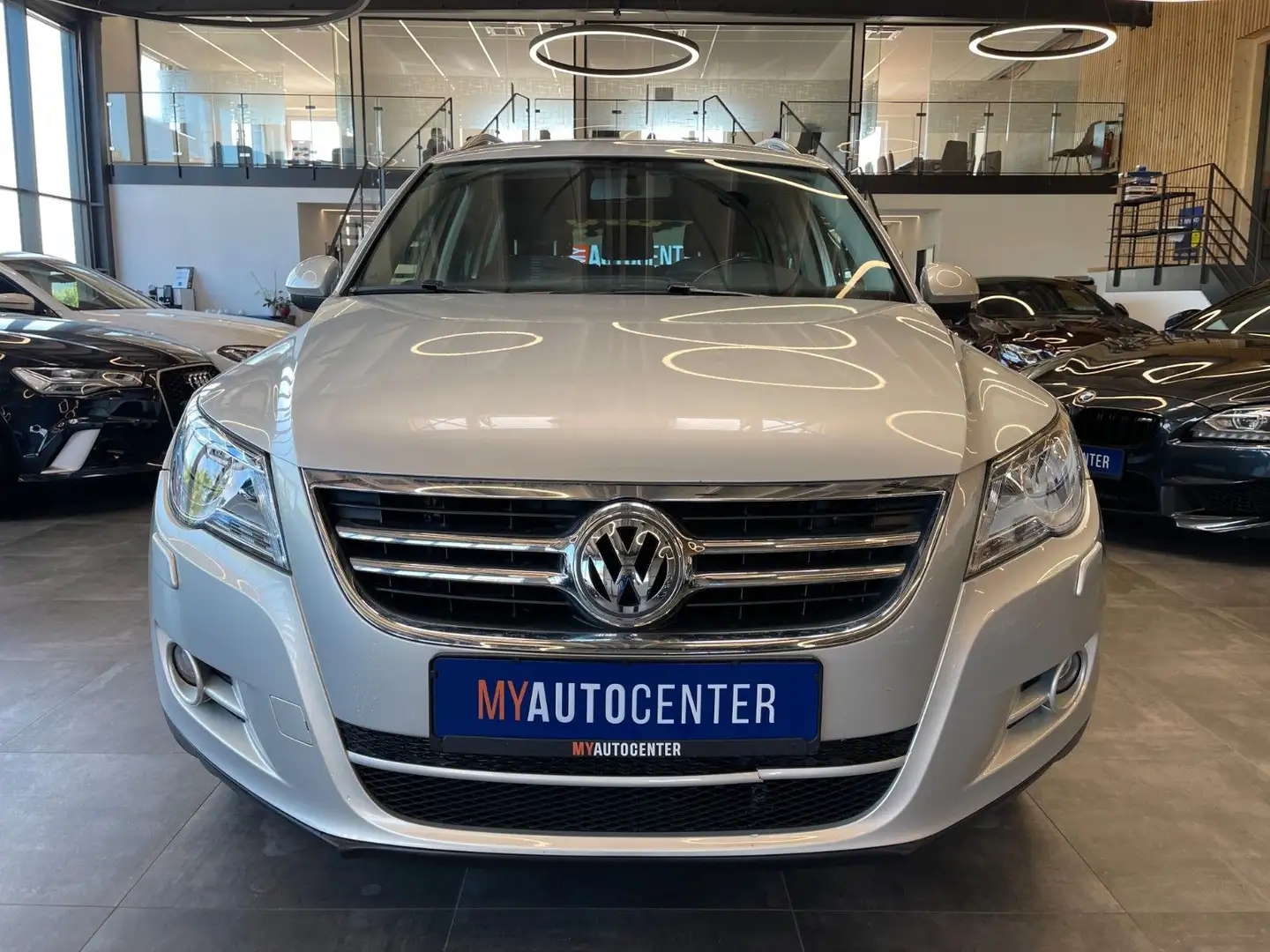 Vehicle image, number 2