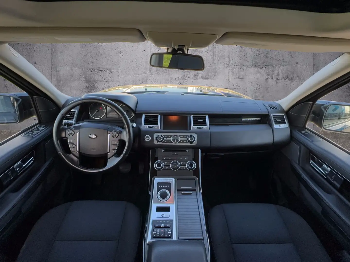 Vehicle image, number 9