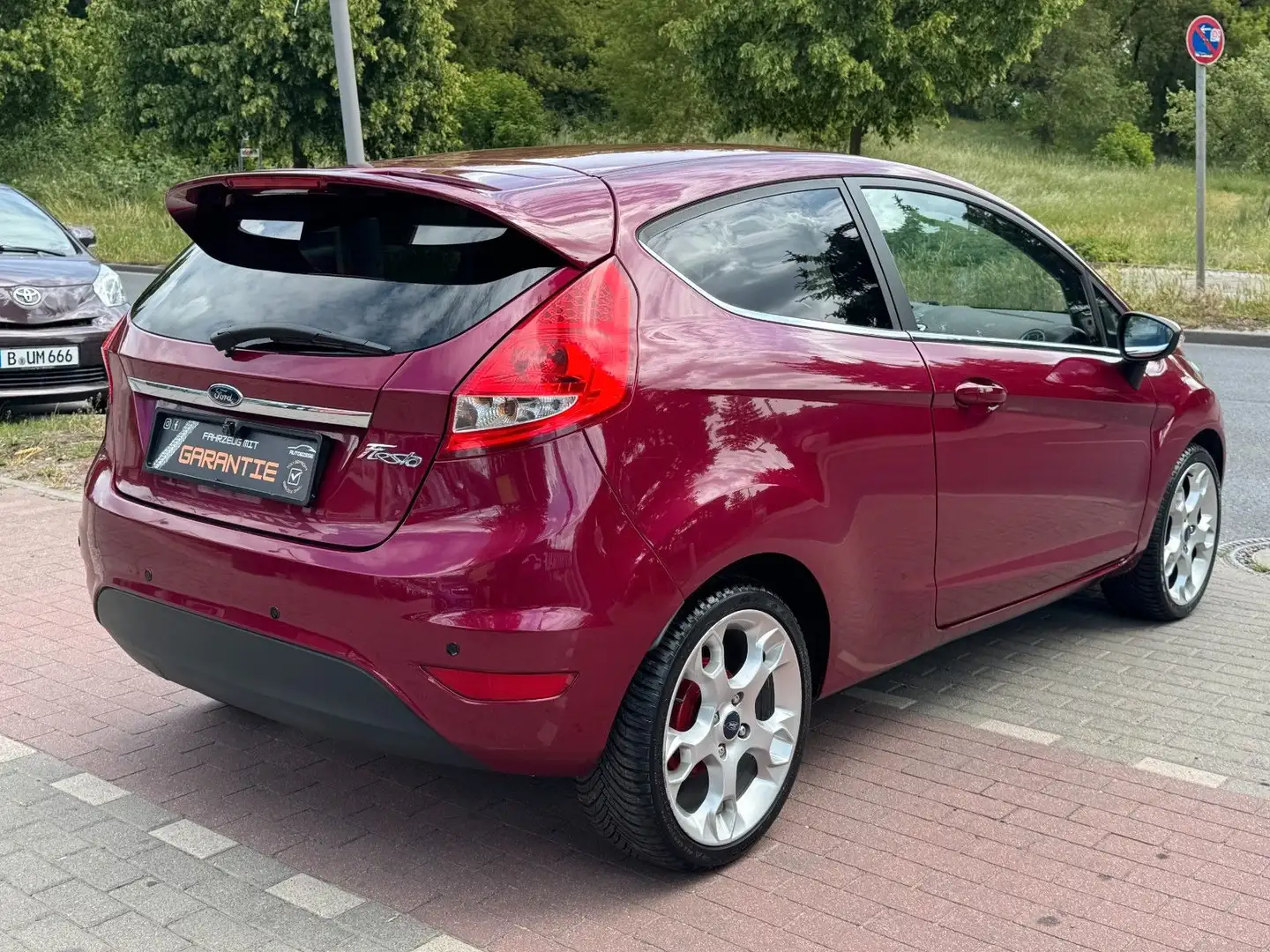 Vehicle image, number 5