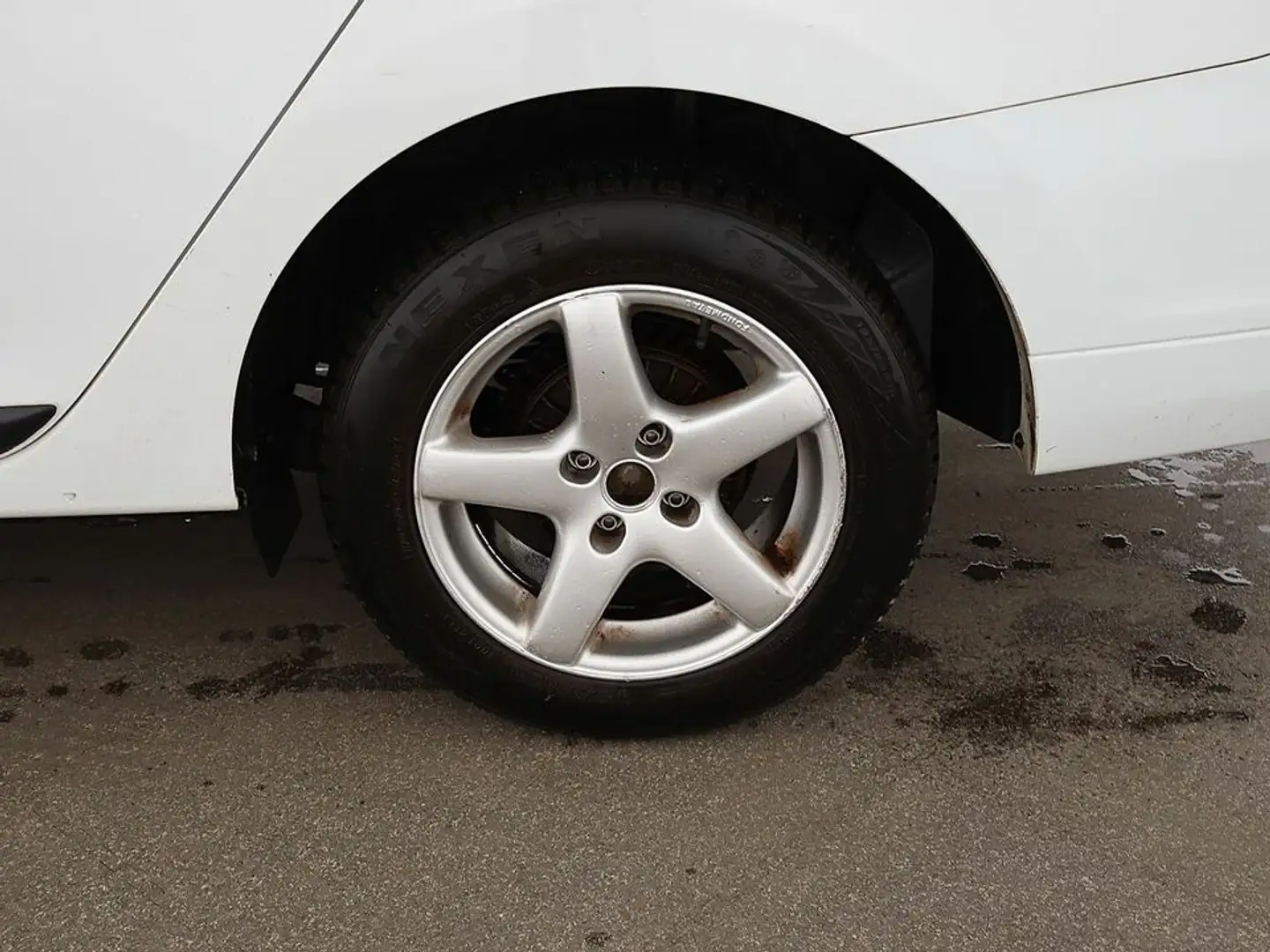 Vehicle image, number 18