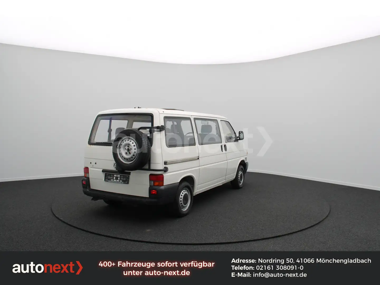 Vehicle image, number 9