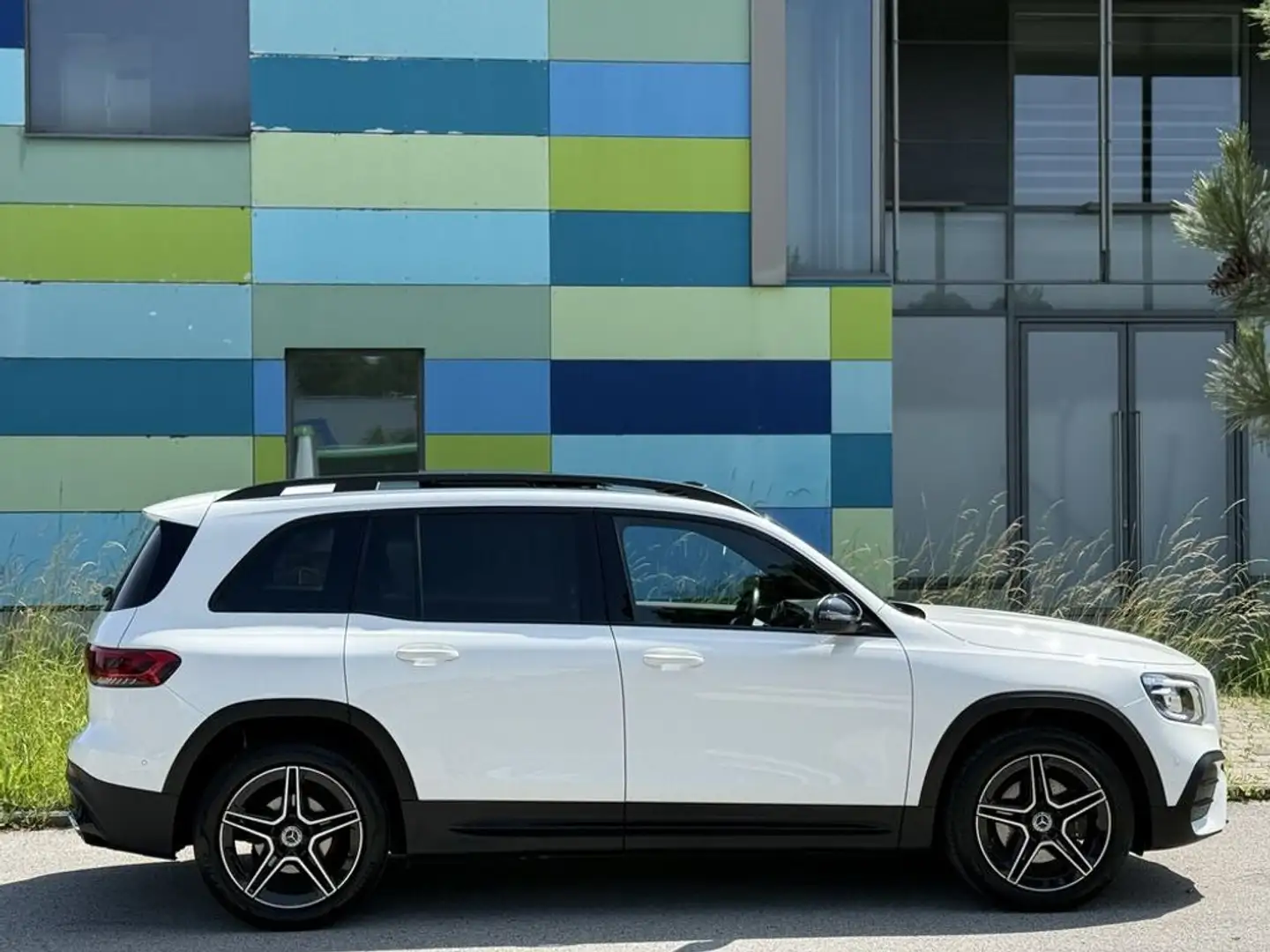 Vehicle image, number 5