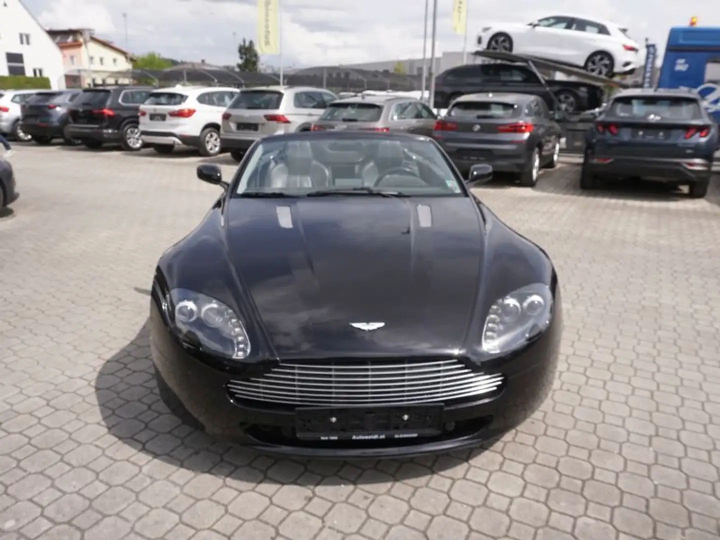 Vehicle image, number 8