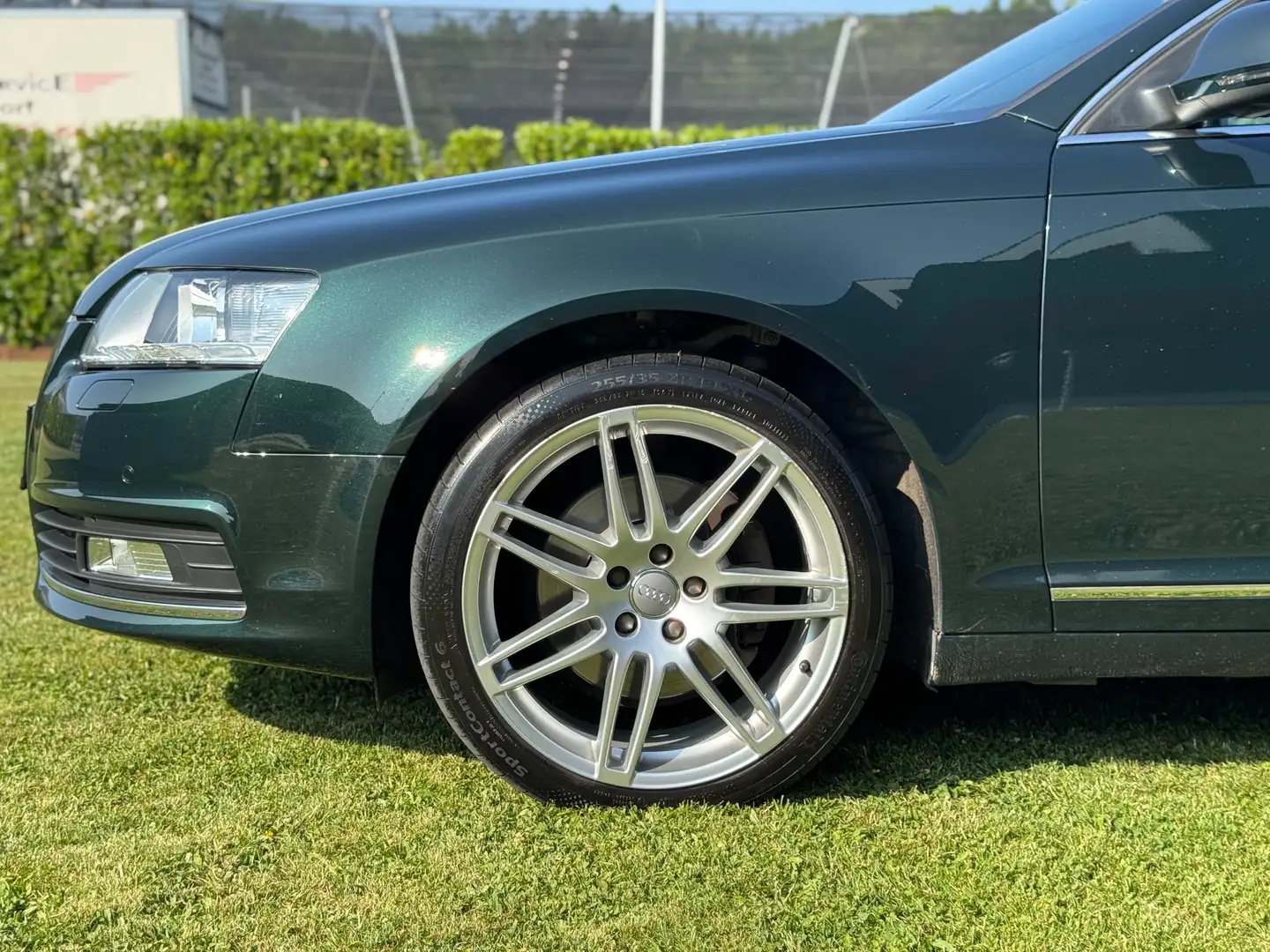 Vehicle image, number 6