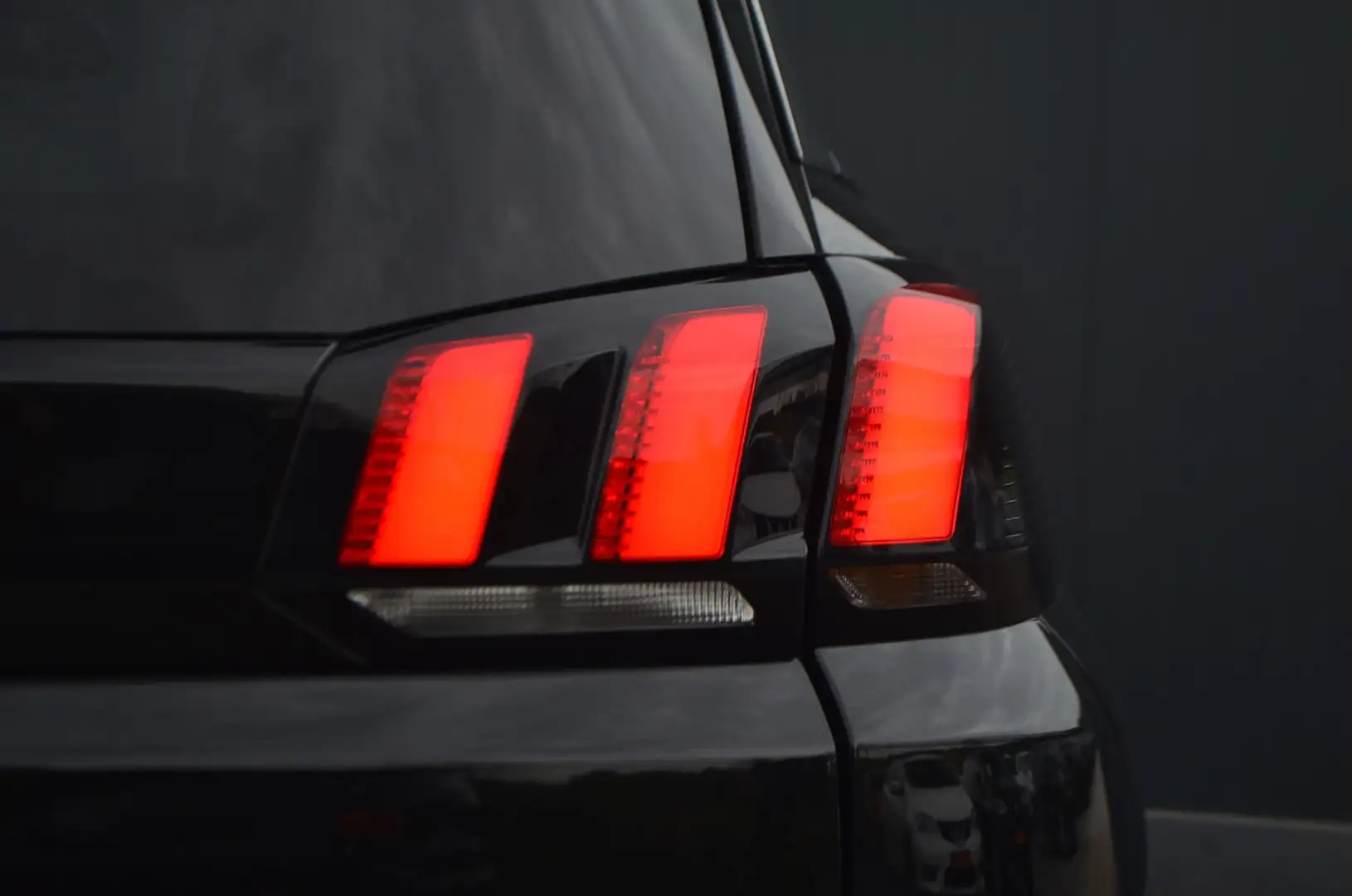 Vehicle image, number 5