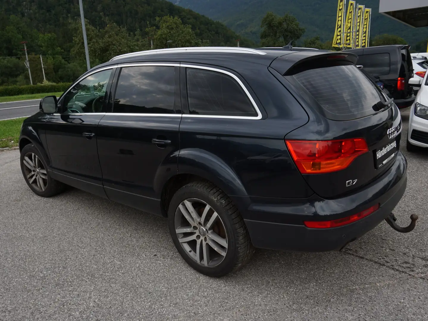 Vehicle image, number 4