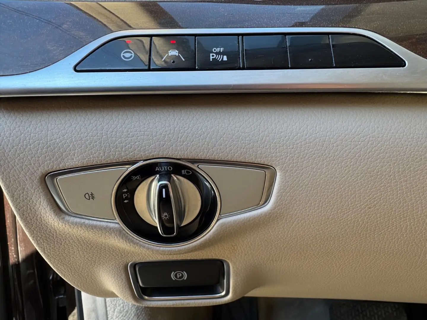Vehicle image, number 15