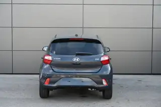 Vehicle image thumbnail, number 4