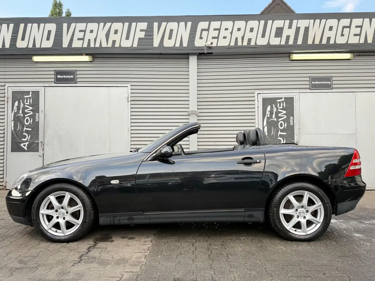 Vehicle image, number 8