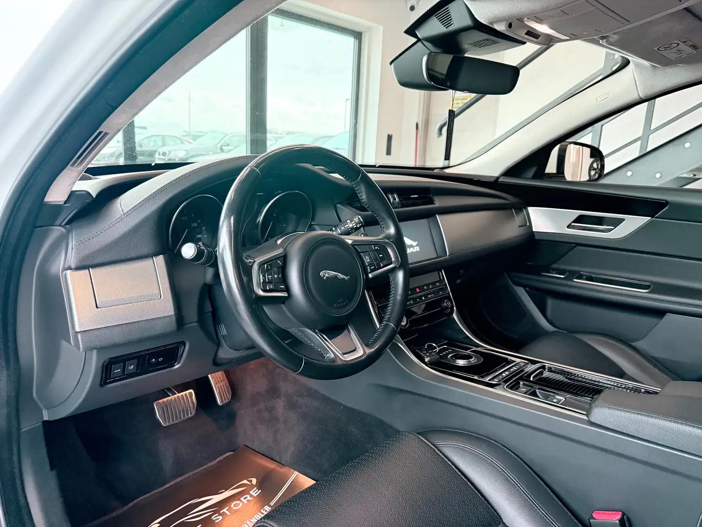 Vehicle image, number 7