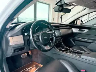 Vehicle image thumbnail, number 7