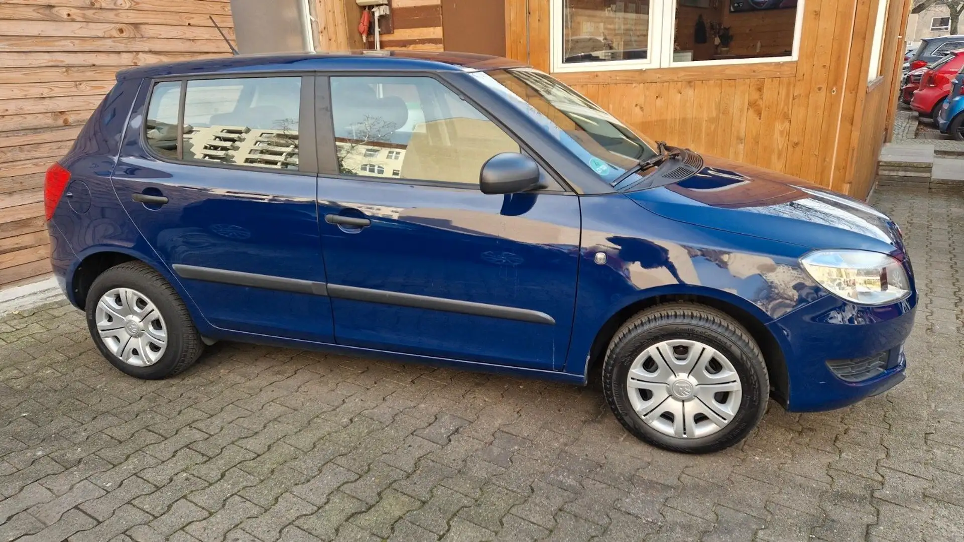 Vehicle image, number 3
