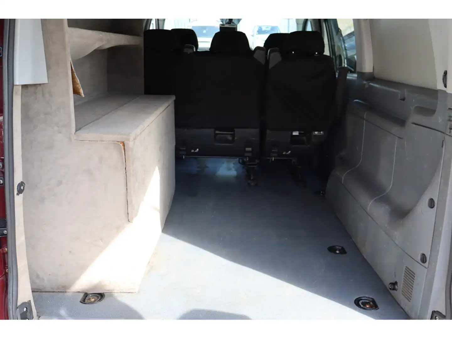 Vehicle image, number 8