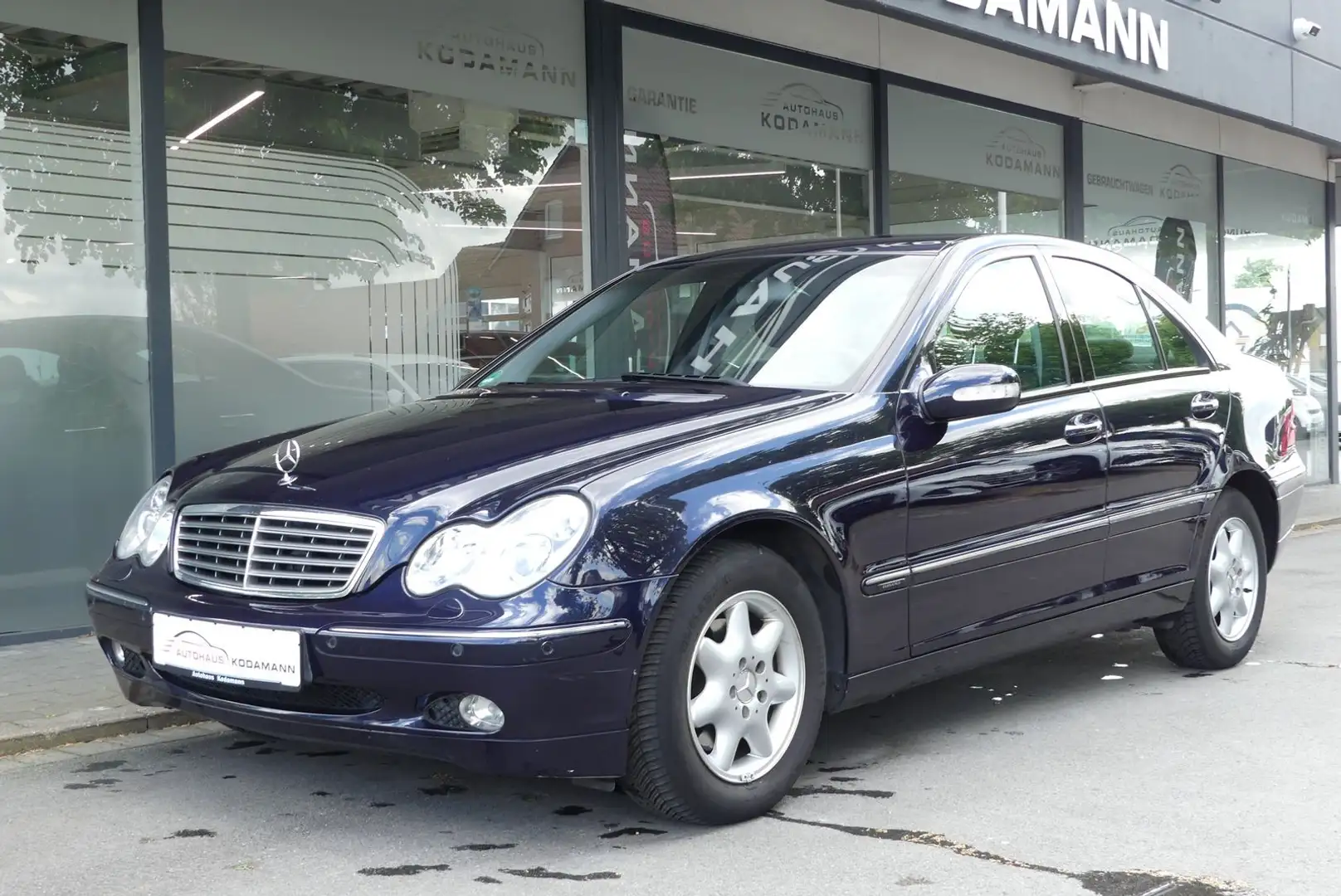 Vehicle image, number 6