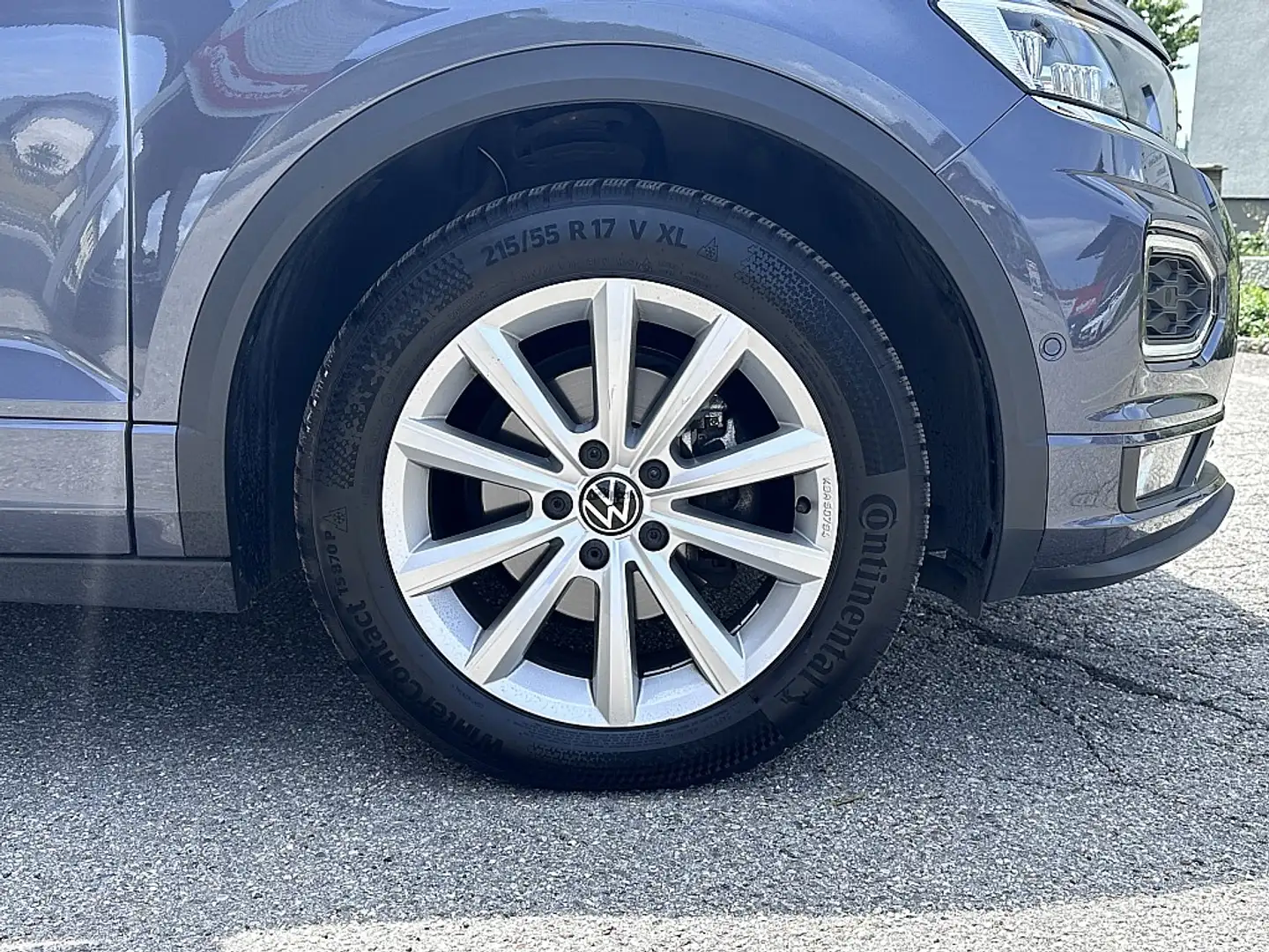 Vehicle image, number 8