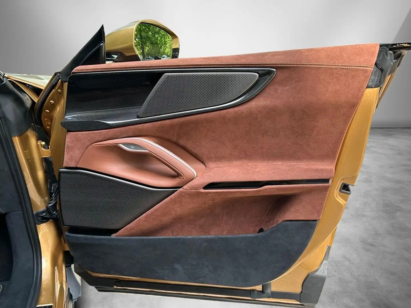 Vehicle image, number 14