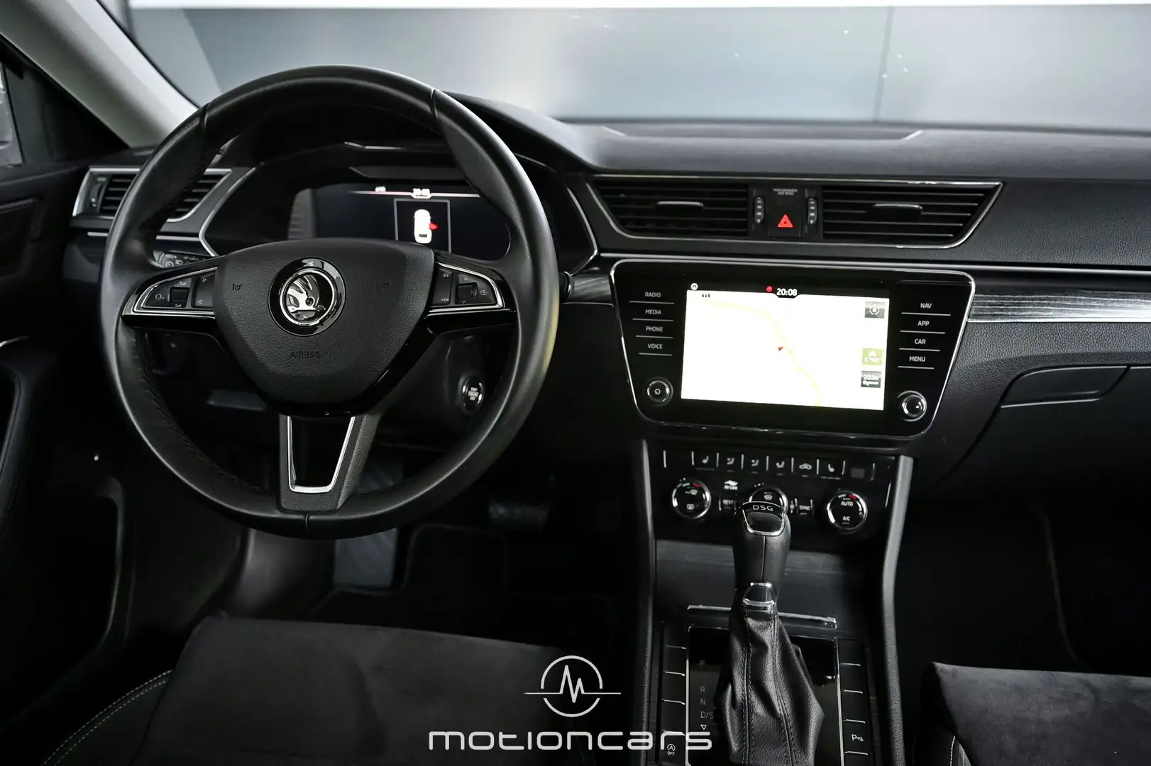 Vehicle image, number 11