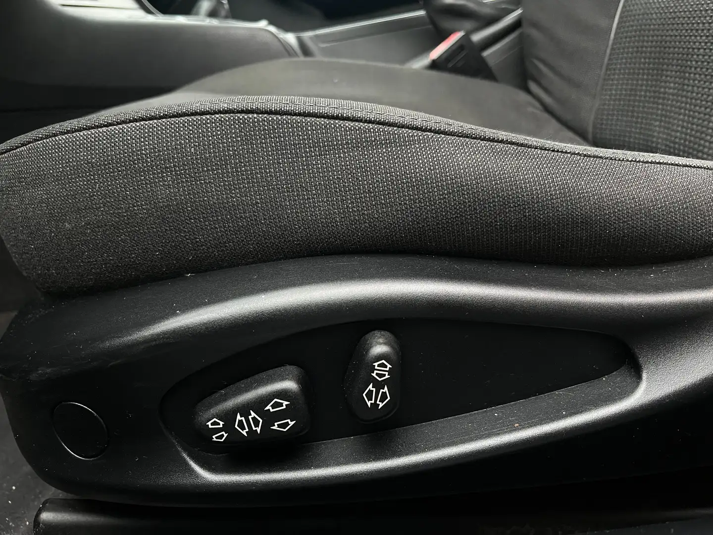 Vehicle image, number 9