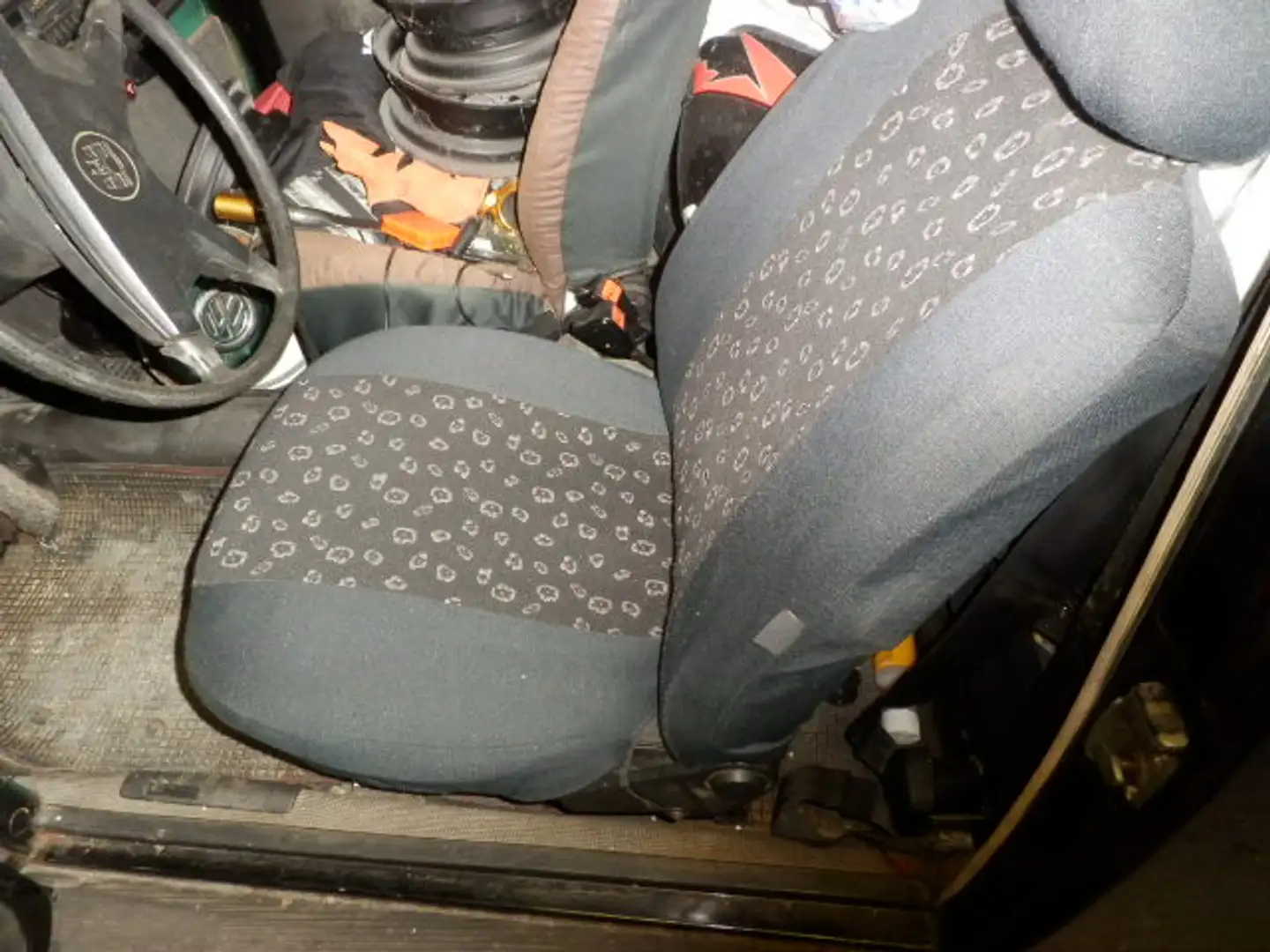 Vehicle image, number 9