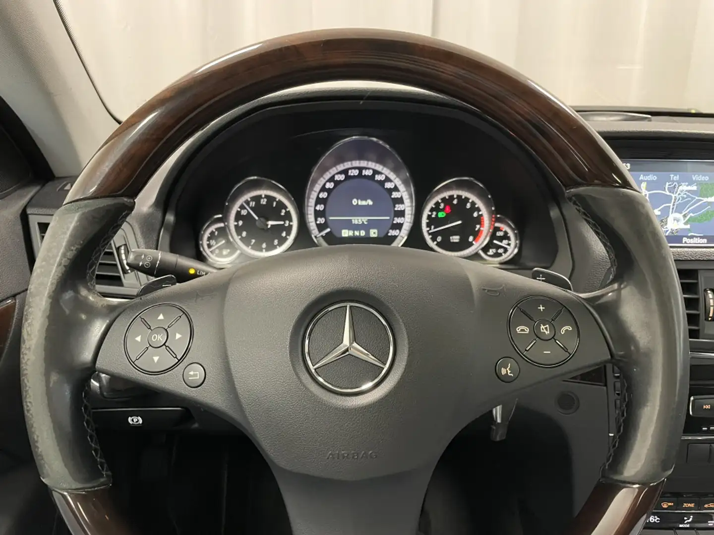 Vehicle image, number 14