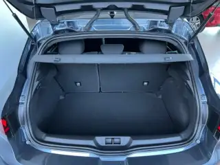 Vehicle image thumbnail, number 6