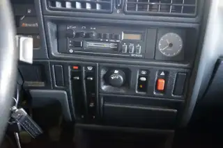 Vehicle image thumbnail, number 12