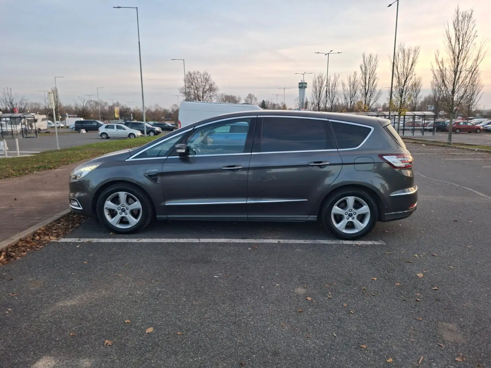 Vehicle image, number 5