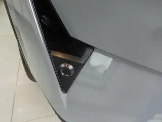 Vehicle image thumbnail, number 4