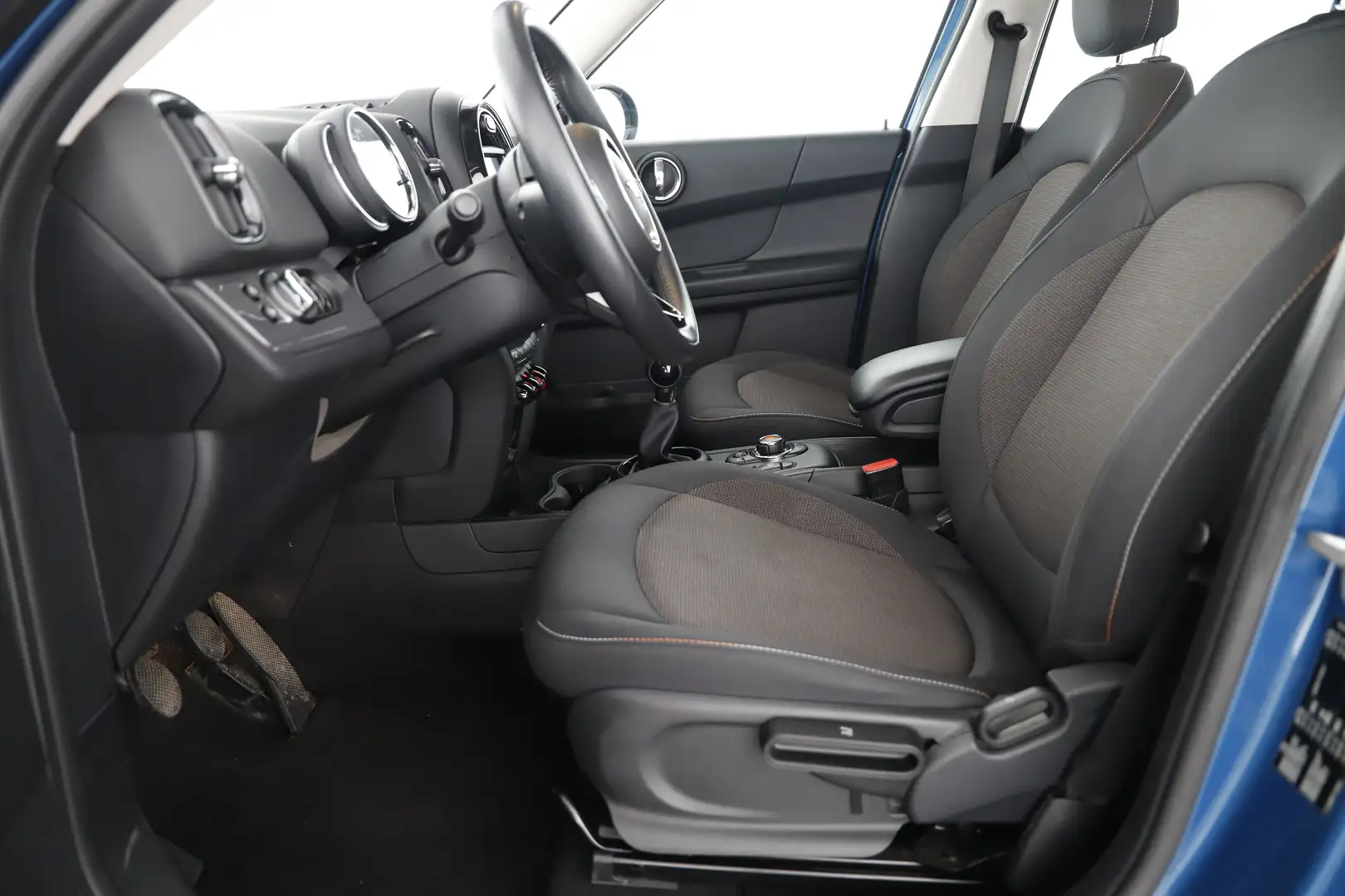 Vehicle image, number 8
