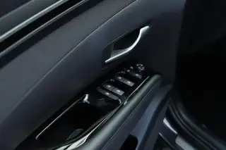 Vehicle image thumbnail, number 16
