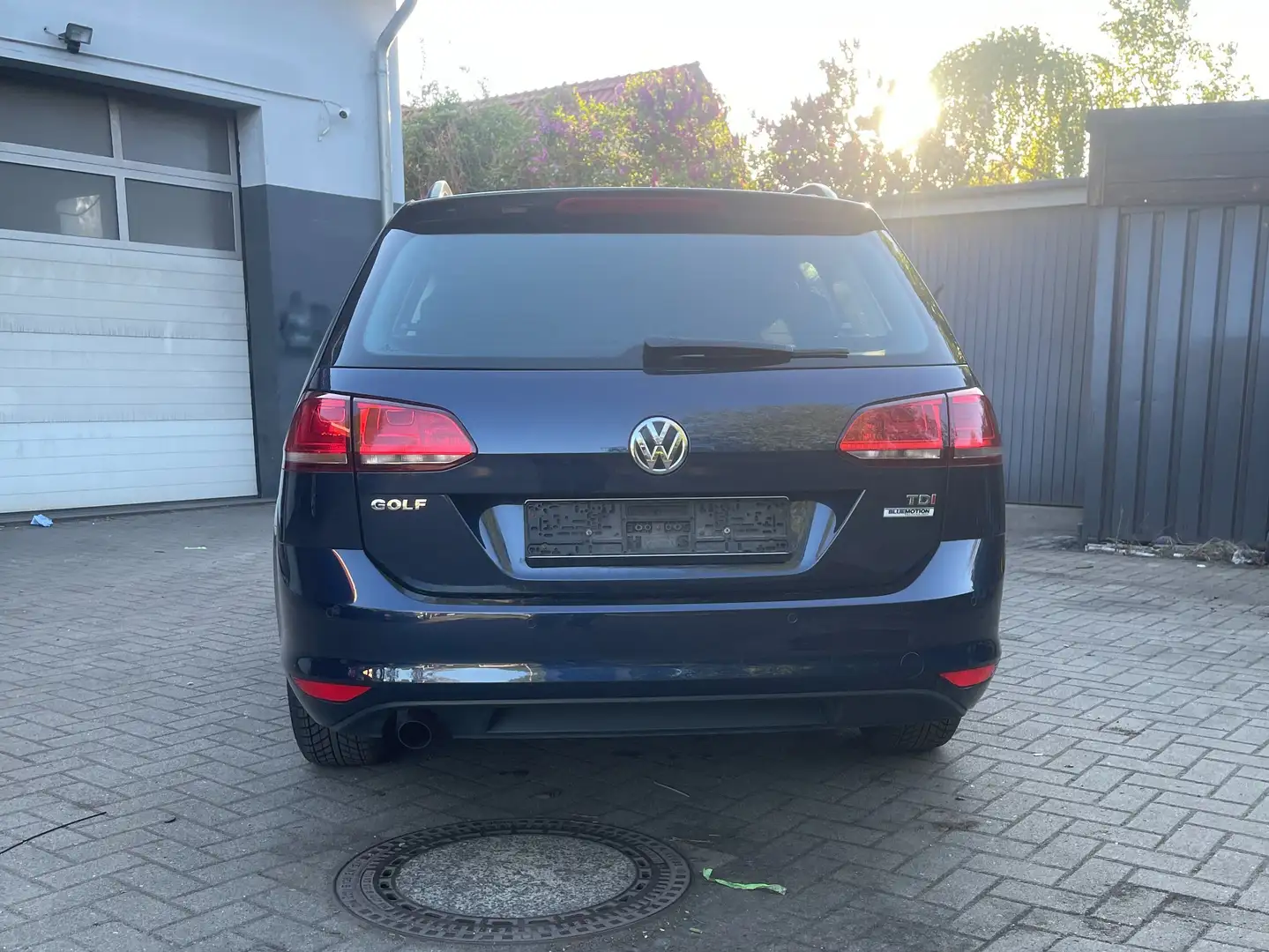 Vehicle image, number 4