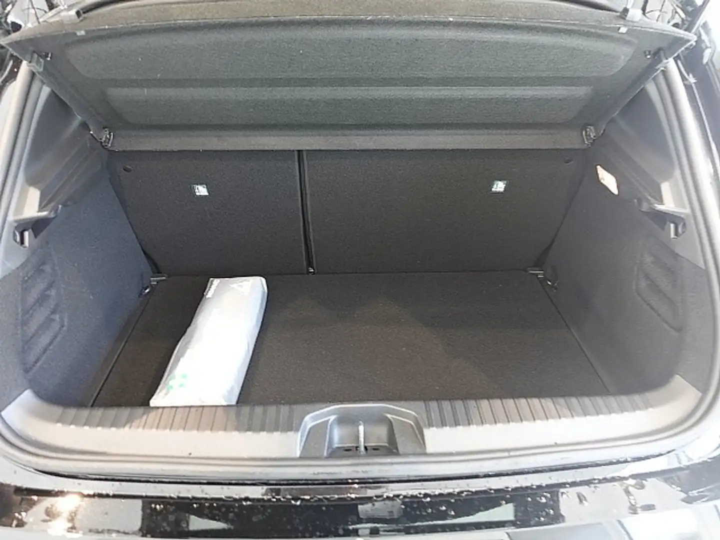 Vehicle image, number 5