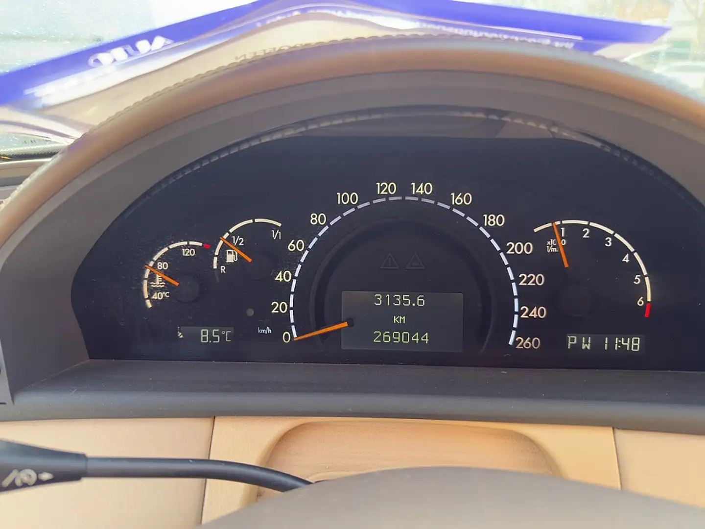 Vehicle image, number 9