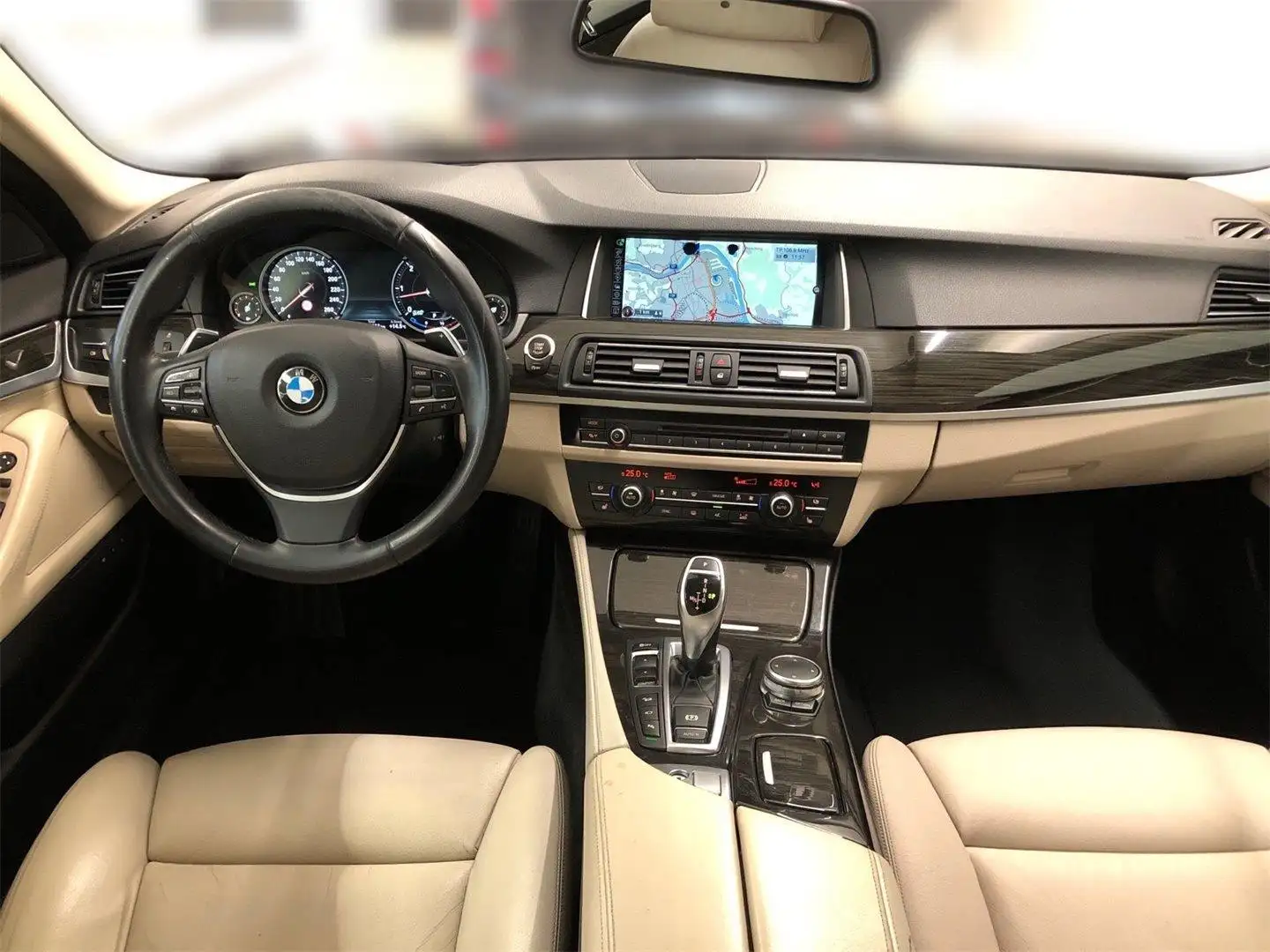 Vehicle image, number 9