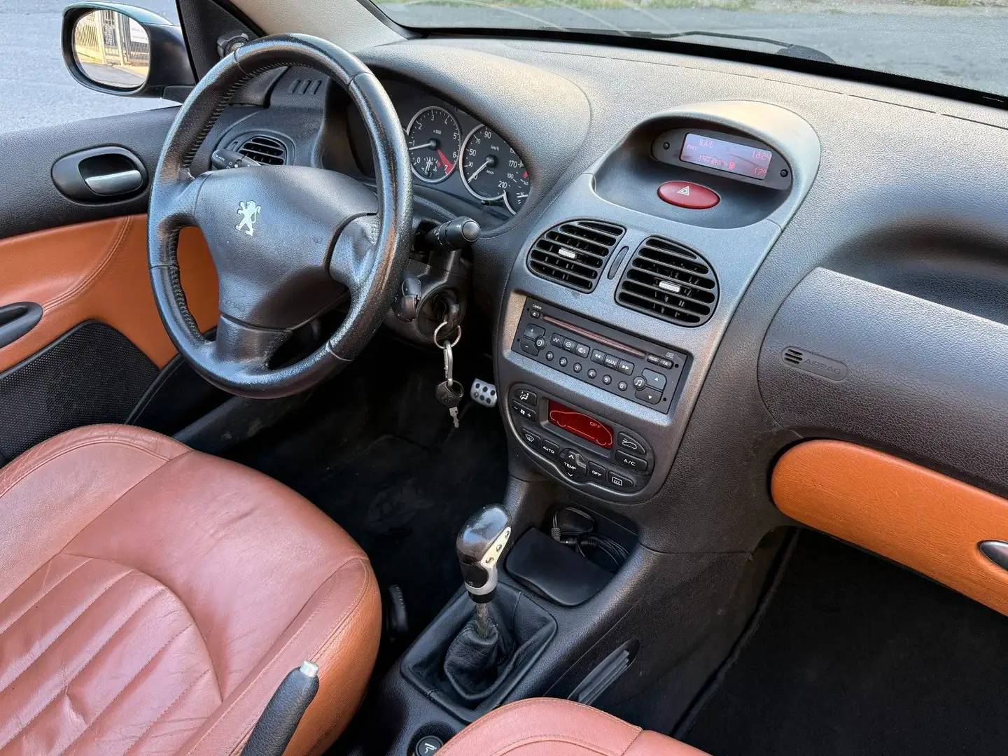 Vehicle image, number 20