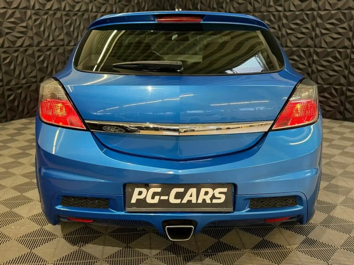 Vehicle image, number 9