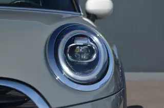 Vehicle image thumbnail, number 5