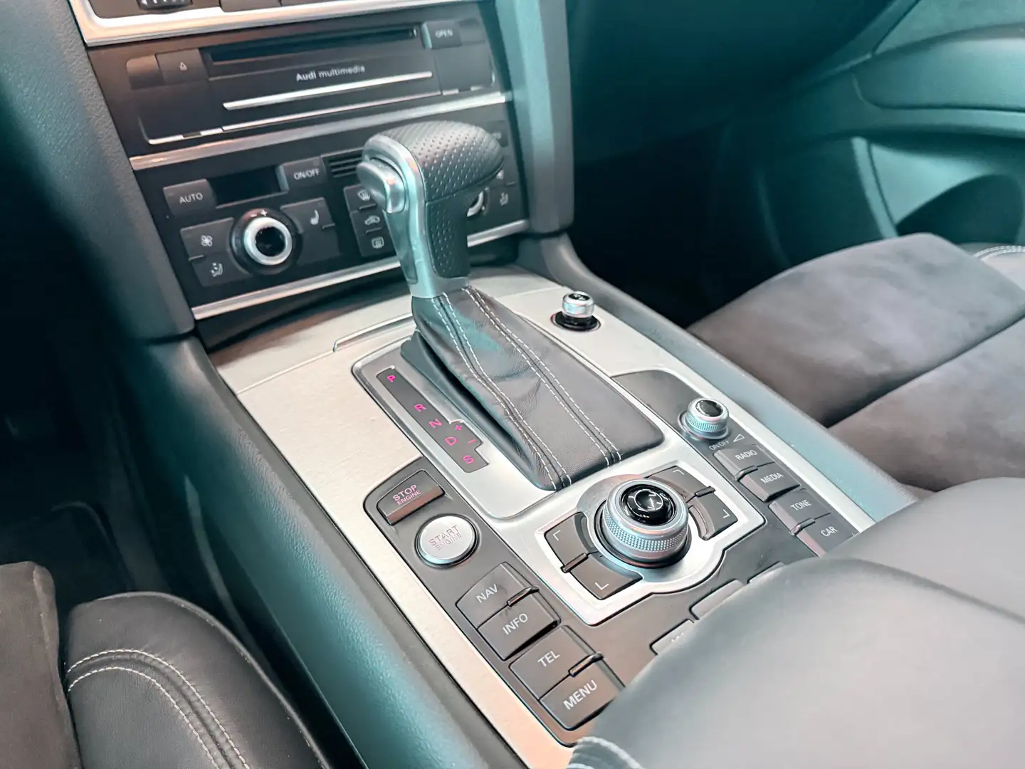 Vehicle image, number 16
